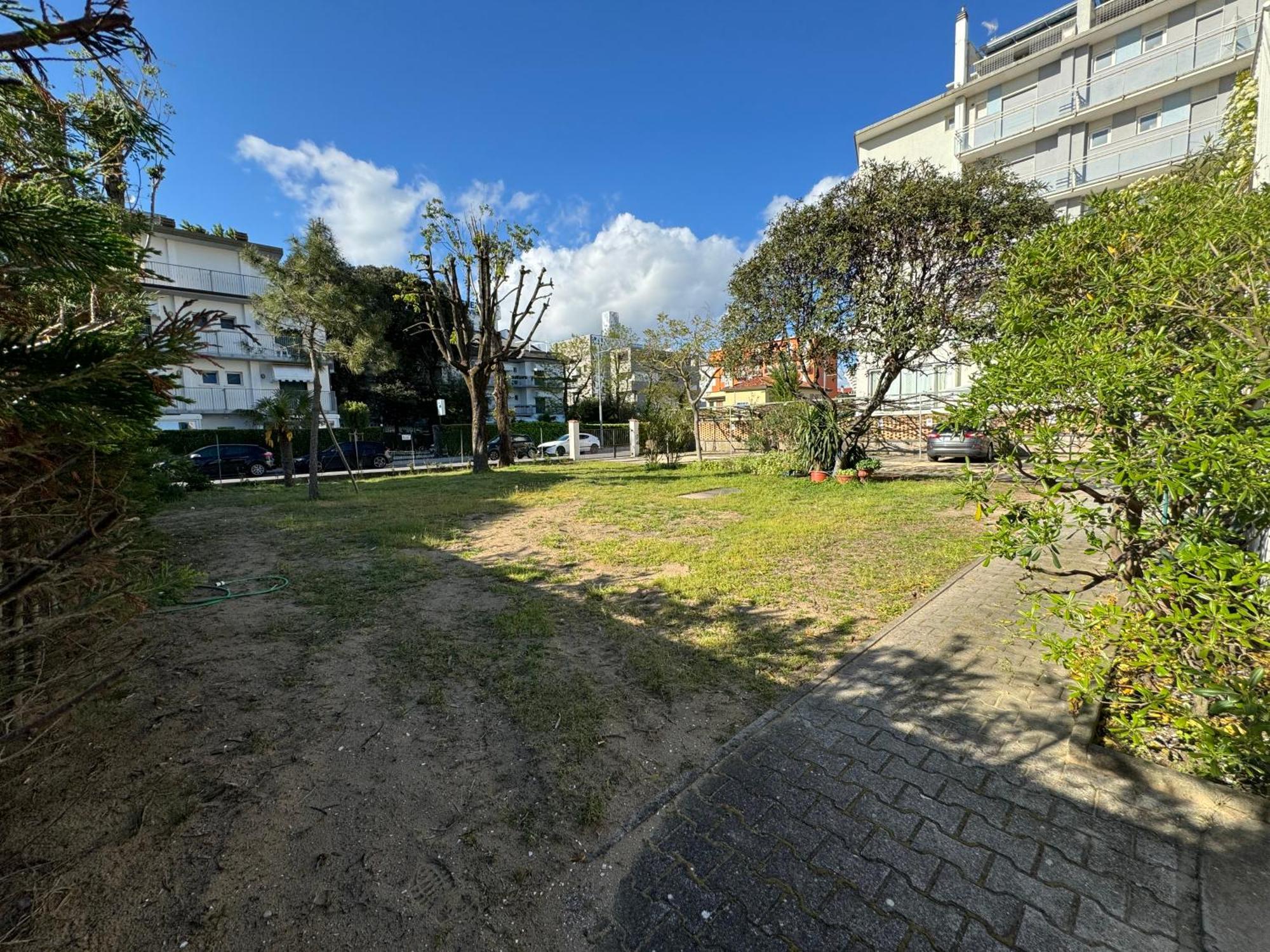 App4Rent Villa Zanetti - Appartamenti Con Spiaggia Privata Frontemare Lido di Jesolo Exterior foto